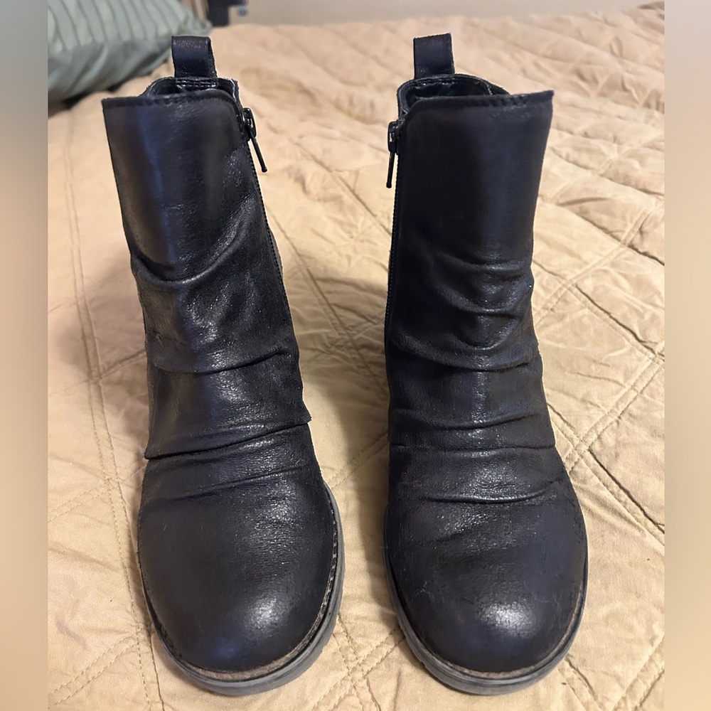 Bare trap booties